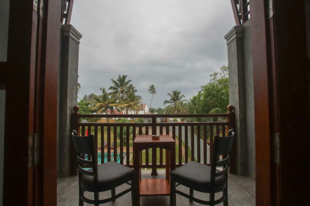 Samaraana Hotel Ahangama Exterior photo